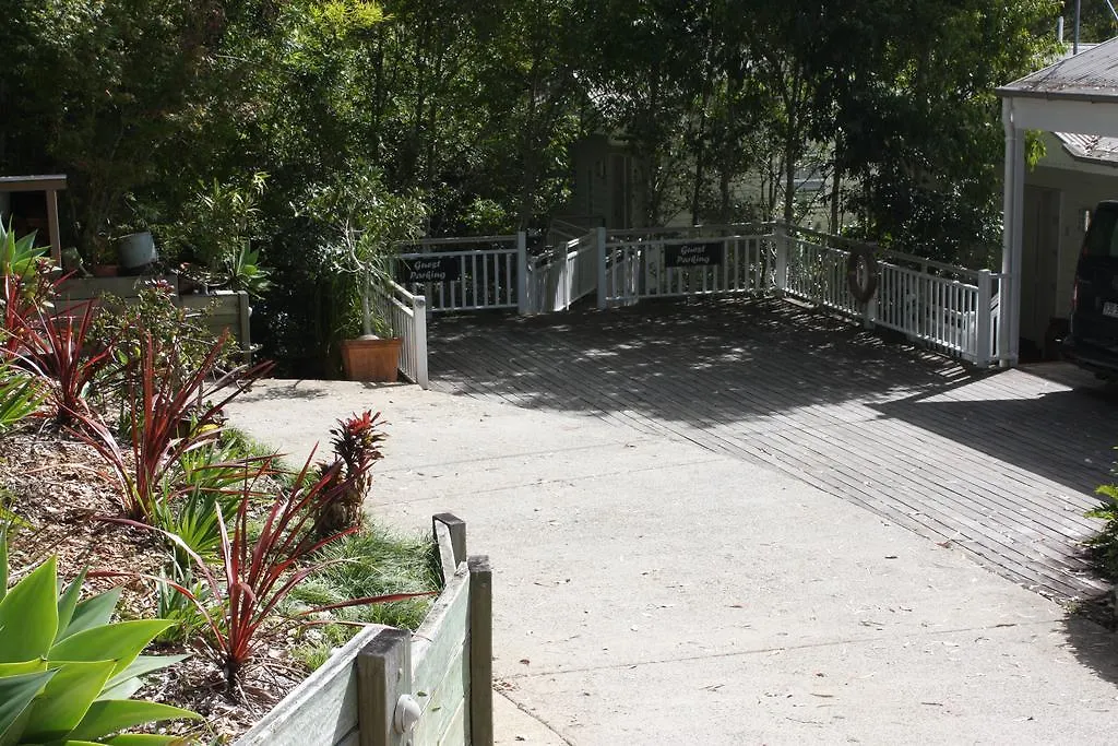 Bed & Breakfast At Sunrise Cottages Montville
