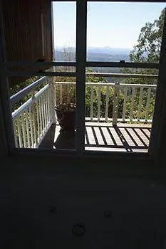 At Sunrise Cottages Montville Bed & Breakfast