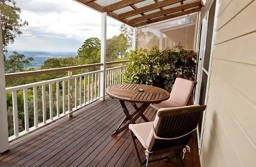 At Sunrise Cottages Montville Australien