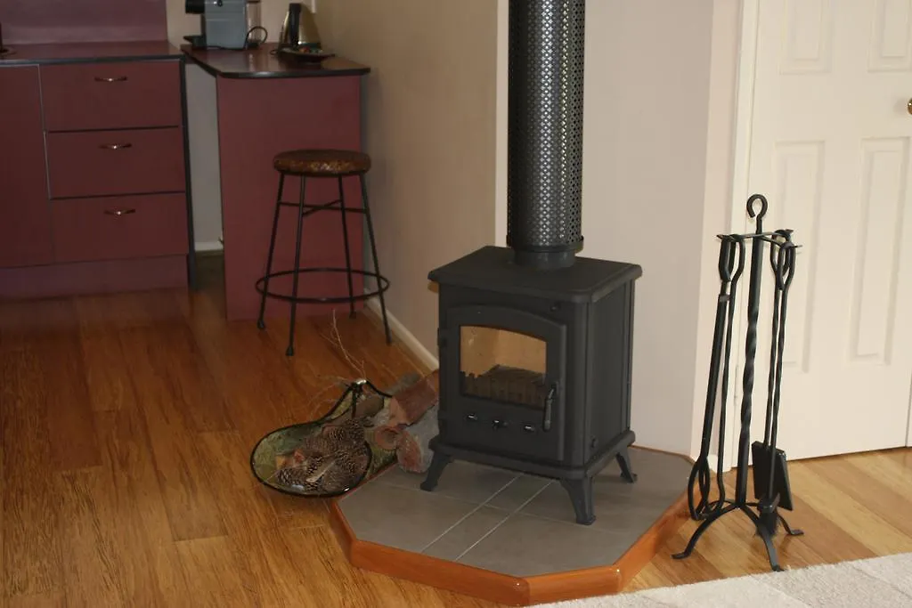 Bed & Breakfast At Sunrise Cottages Montville
